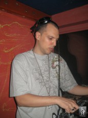 DJ Coke @ Folie (Athens, GR) Thu.04.Dec.2012 [Photos]